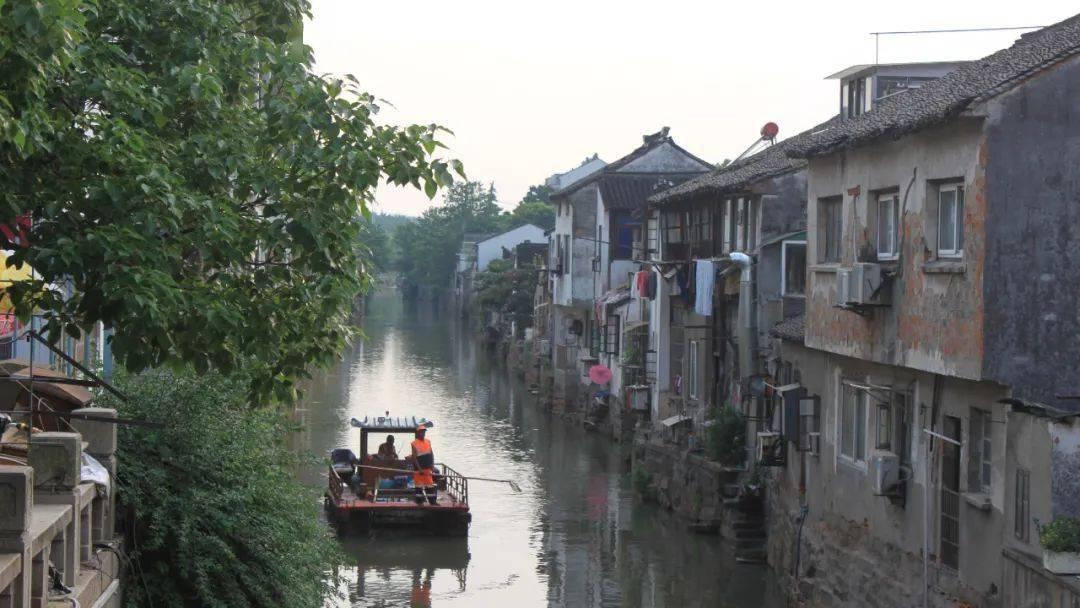 报应?李英充当顾城“密友”,多次破坏他人家庭,晚年癌症去世